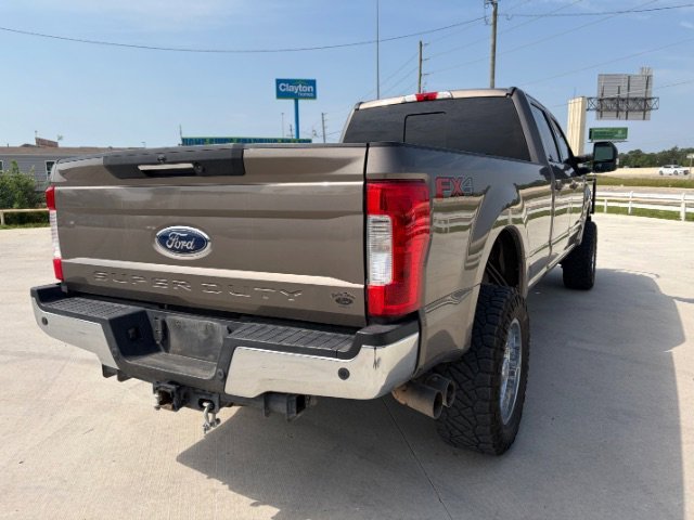 Used 2019 Gray Ford LARIAT image 5