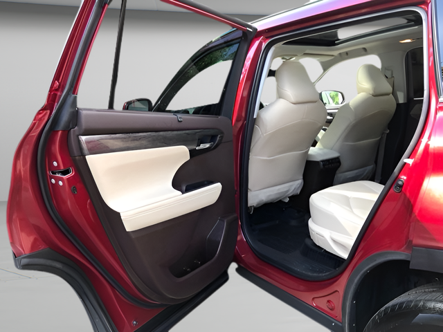 Used 2021 Red Toyota Platinum image 9