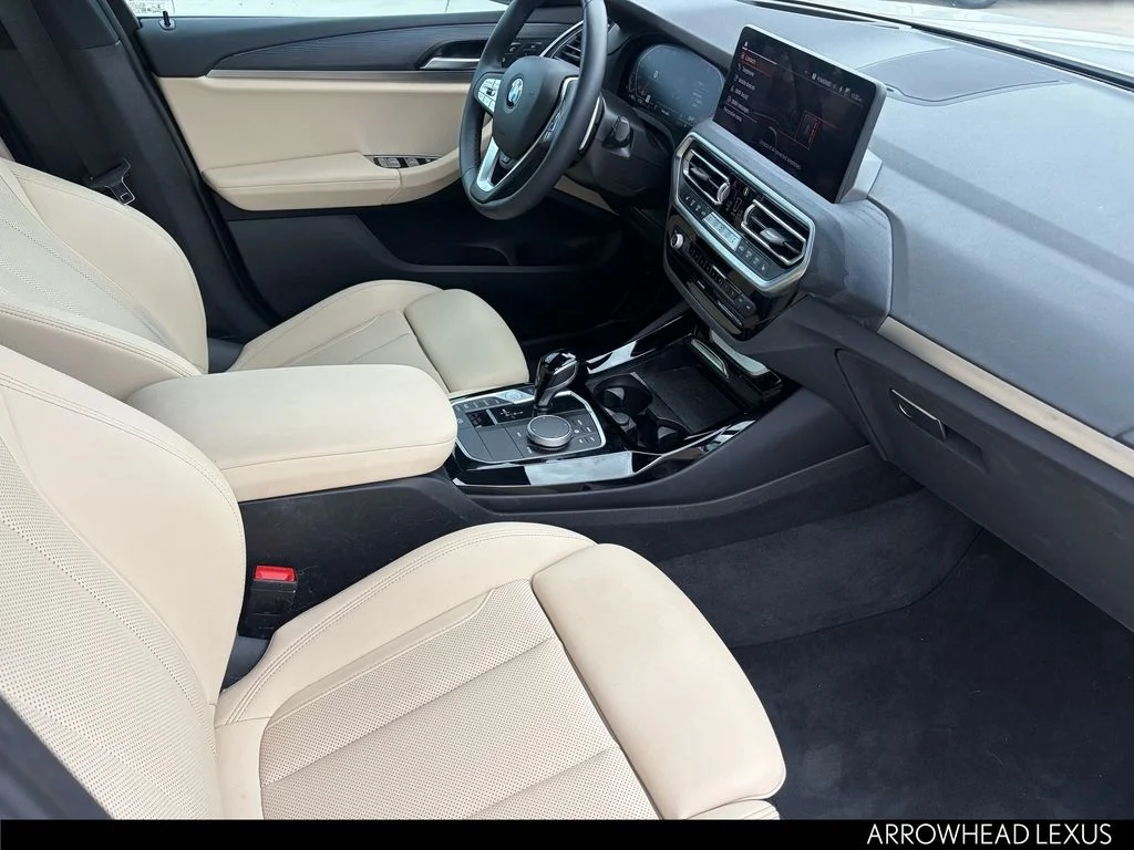 Used 2024 White BMW xDrive30i image 32