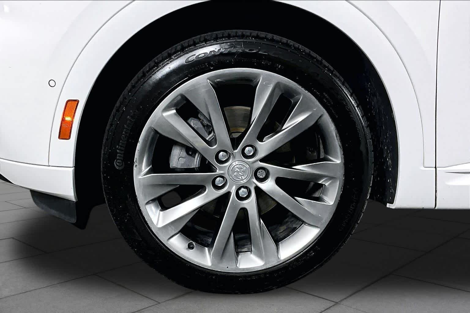 Used 2021 Summit White Buick Avenir image 11