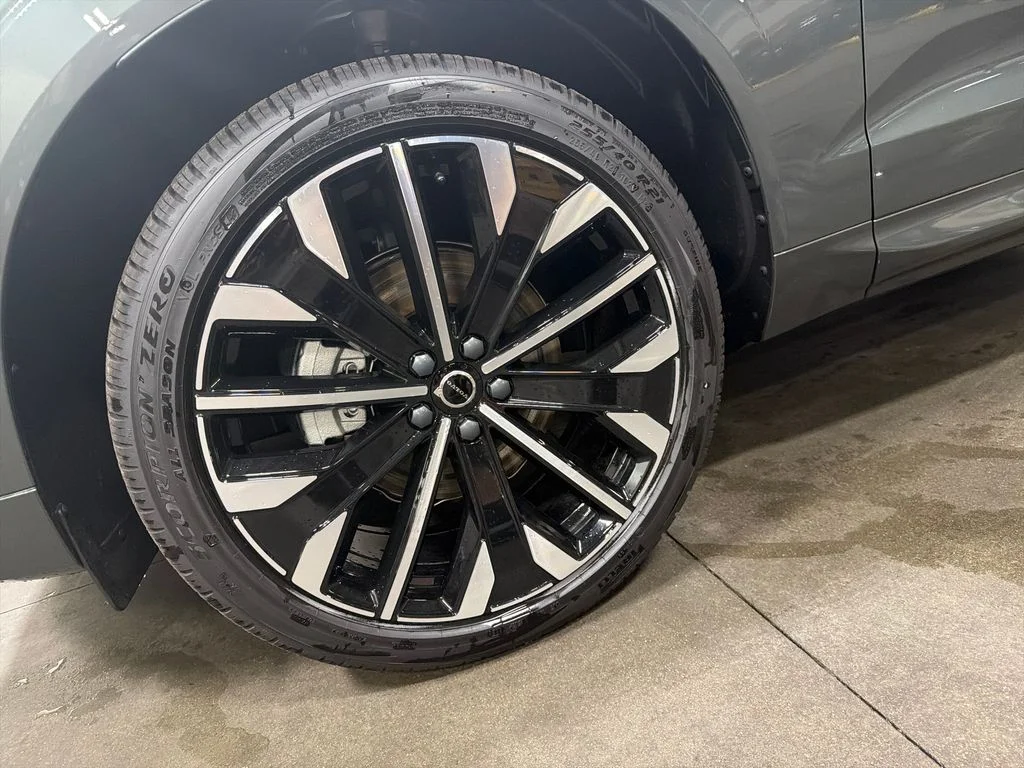 New 2027 Forest Lake Volvo Ultra image 9