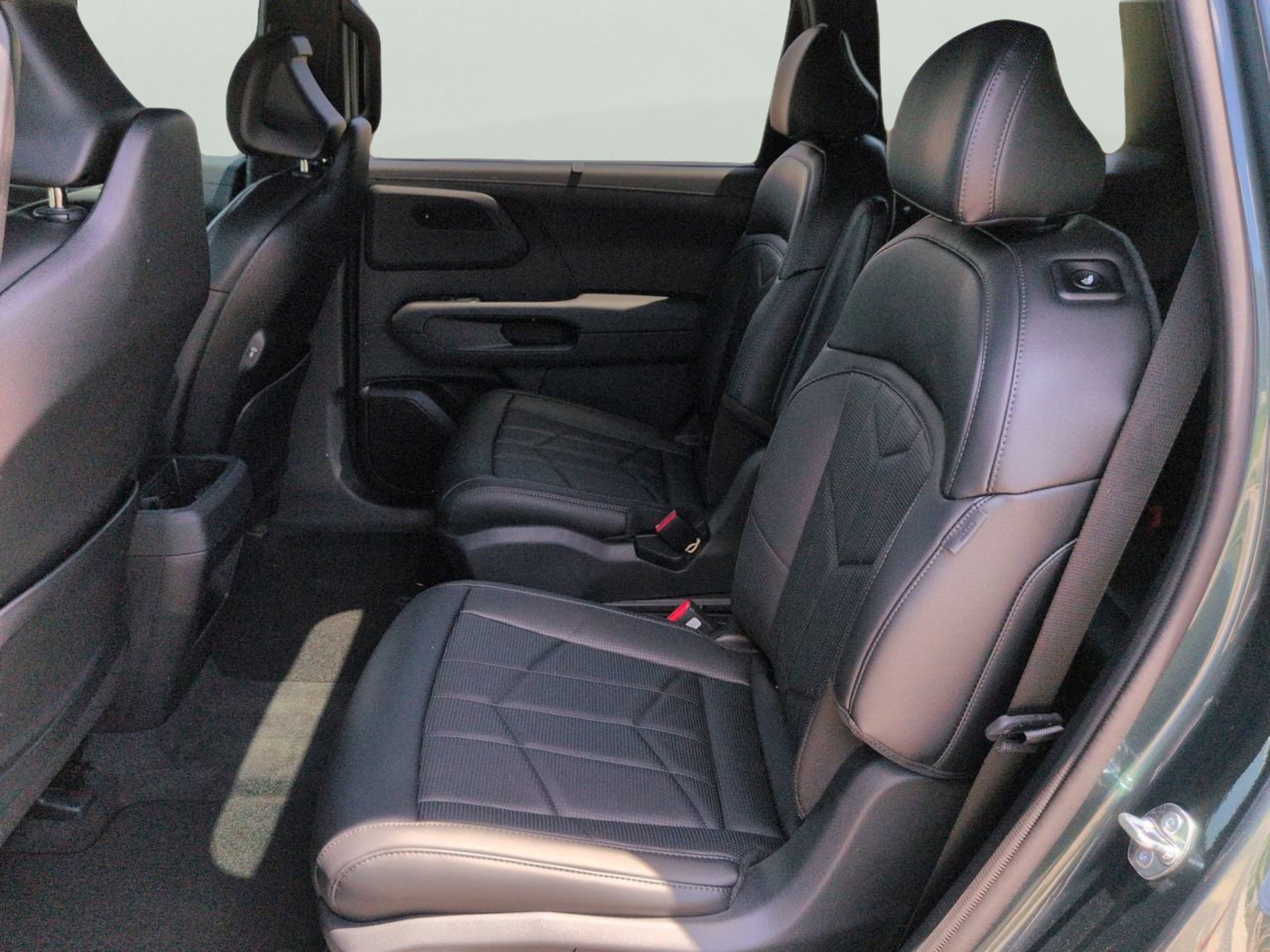 New 2027 Black Jade Green Kia X-Pro SX image 13