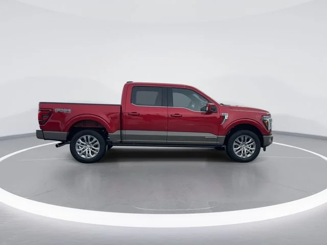 Used 2025  Ford King Ranch image 8
