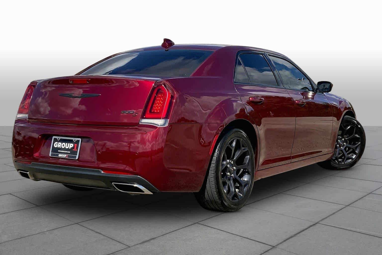 Used 2021 Velvet Red Pearlcoat Chrysler 300S image 8