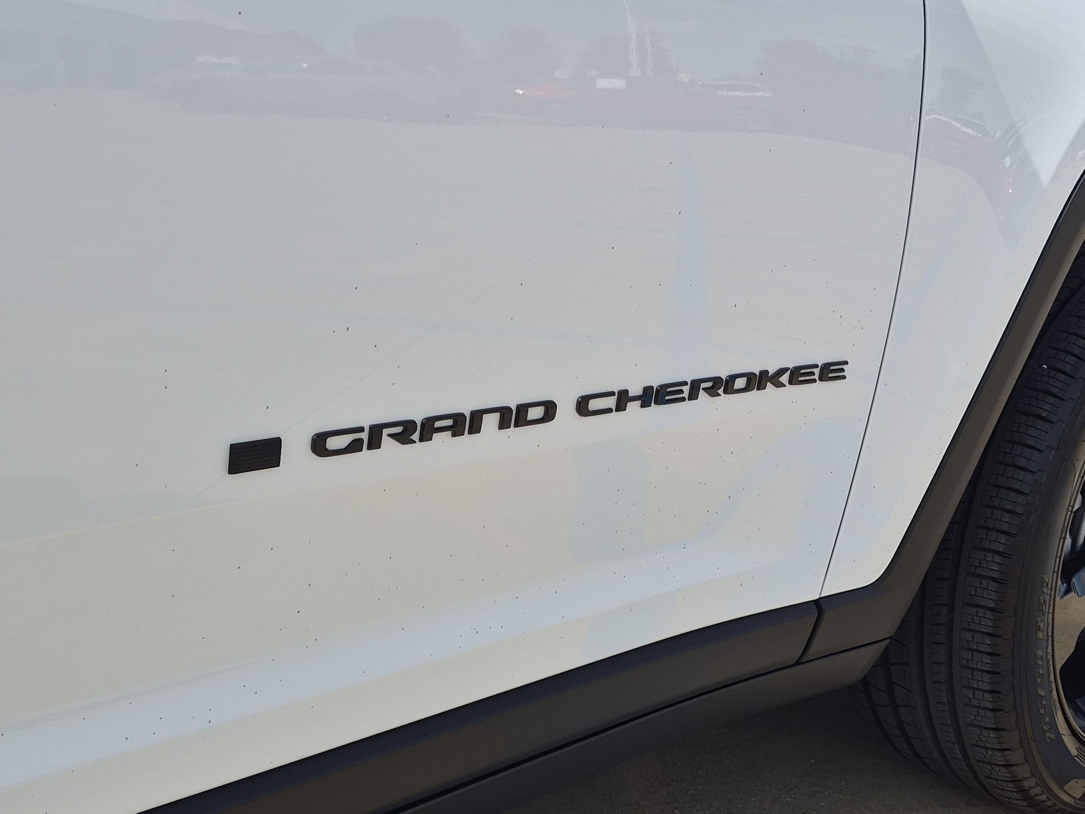Used 2024 Bright White Clearcoat Jeep Limited image 29