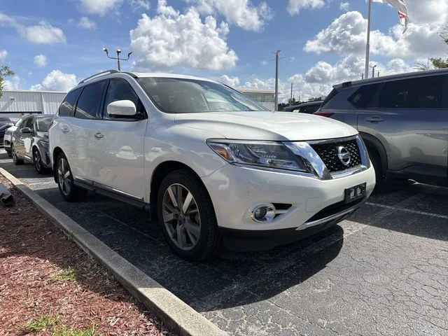 Used 2015 White Nissan Platinum image 5