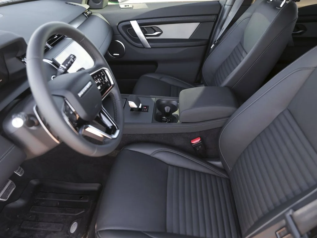 New 2025 Black Land Rover SE image 15