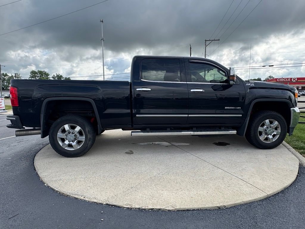 Used 2019 Ebony Twilight Metallic GMC SLT image 8
