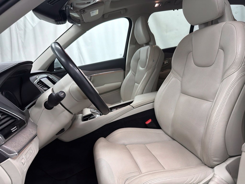 Used 2021 Silver Volvo T8 Inscription 7 Passenger image 14