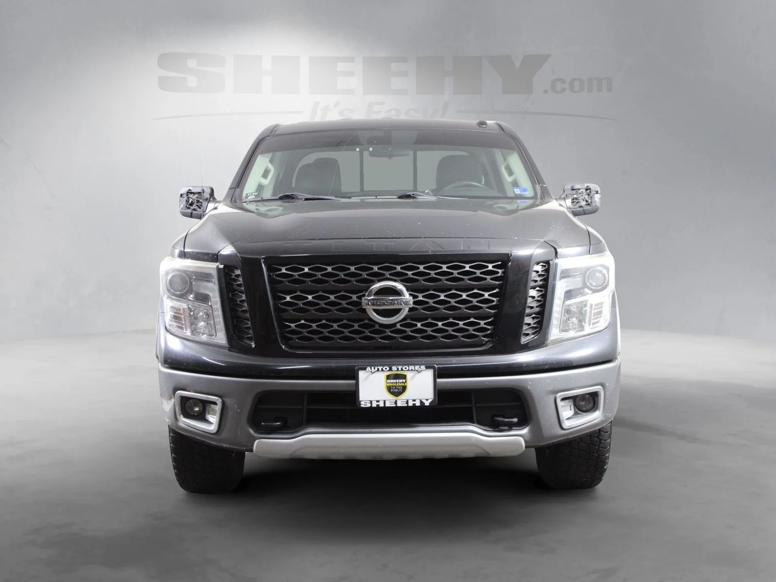 Used 2017 Black Nissan PRO-4X image 16