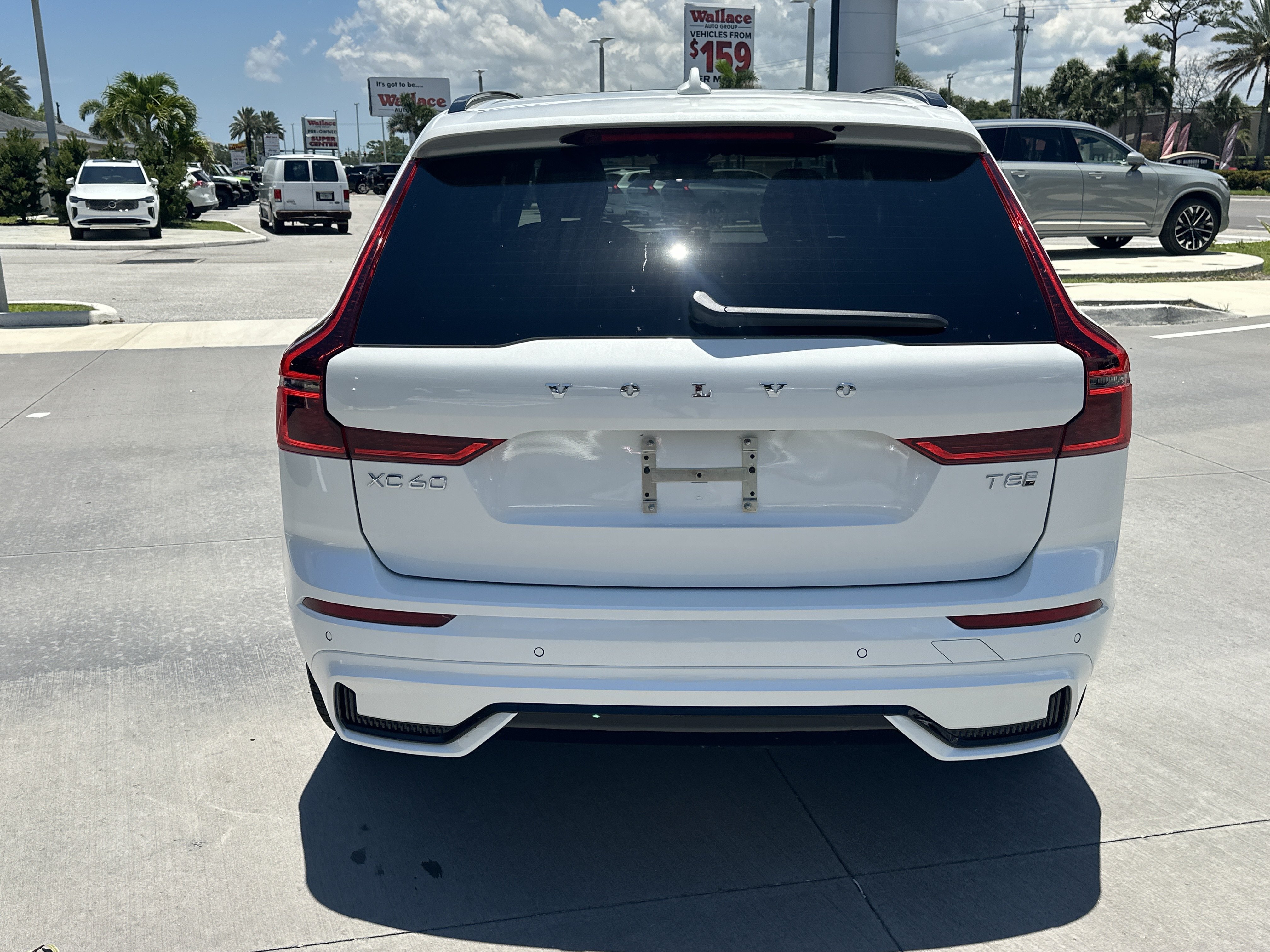 New 2026 Crystal White Volvo Core image 8