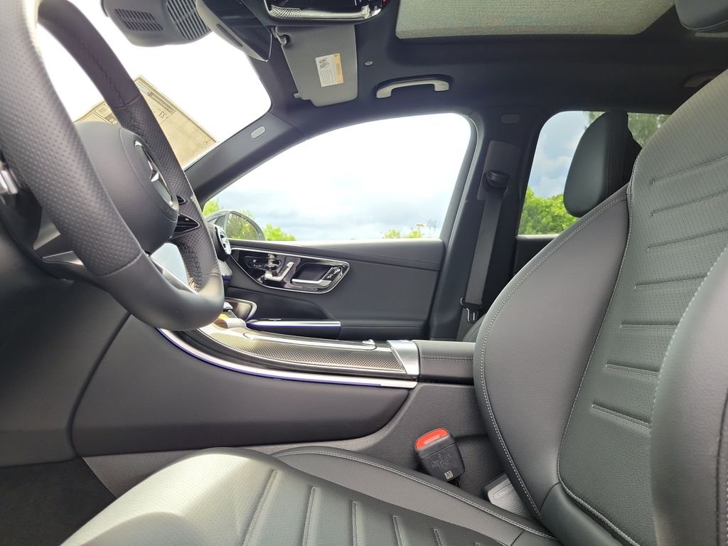 New 2027 Verde Silver Metallic Mercedes-Benz GLC 300 image 19
