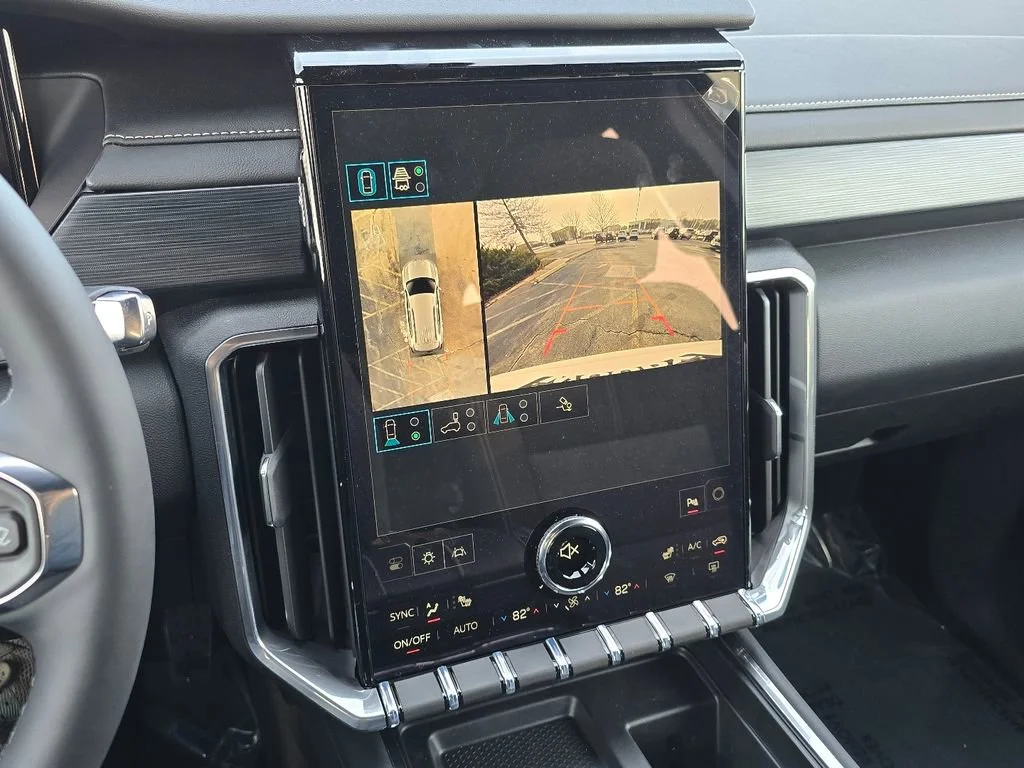 New 2026 Summit White GMC Elevation image 23