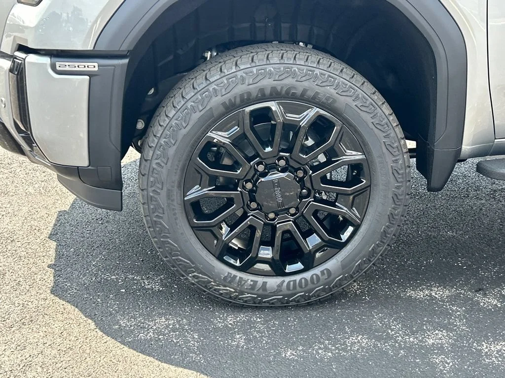 2026 GMC Sierra 2500HD AT4 - Photo 13