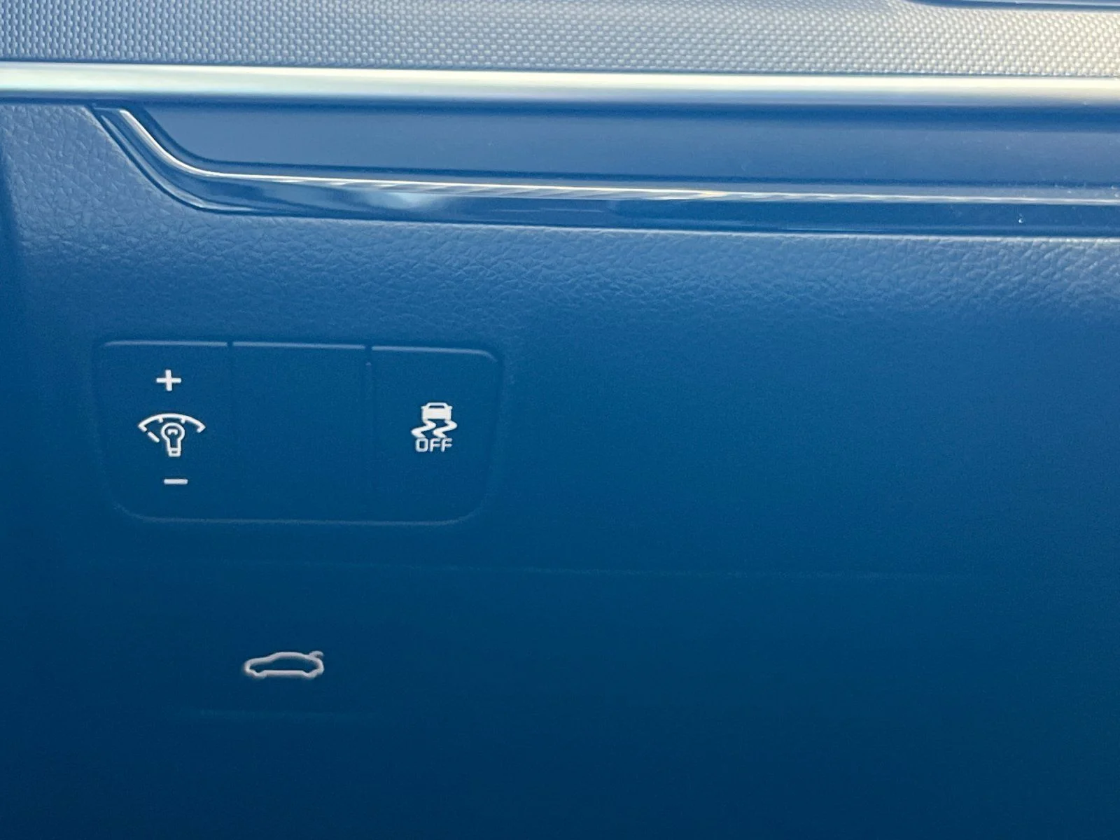 New 2026 White Kia LXS image 27