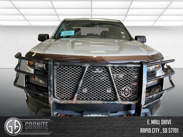 Used 2020 Silver Chevrolet Custom Trail Boss image 9