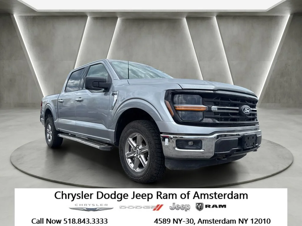 Used 2025 Silver Ford XLT image 1