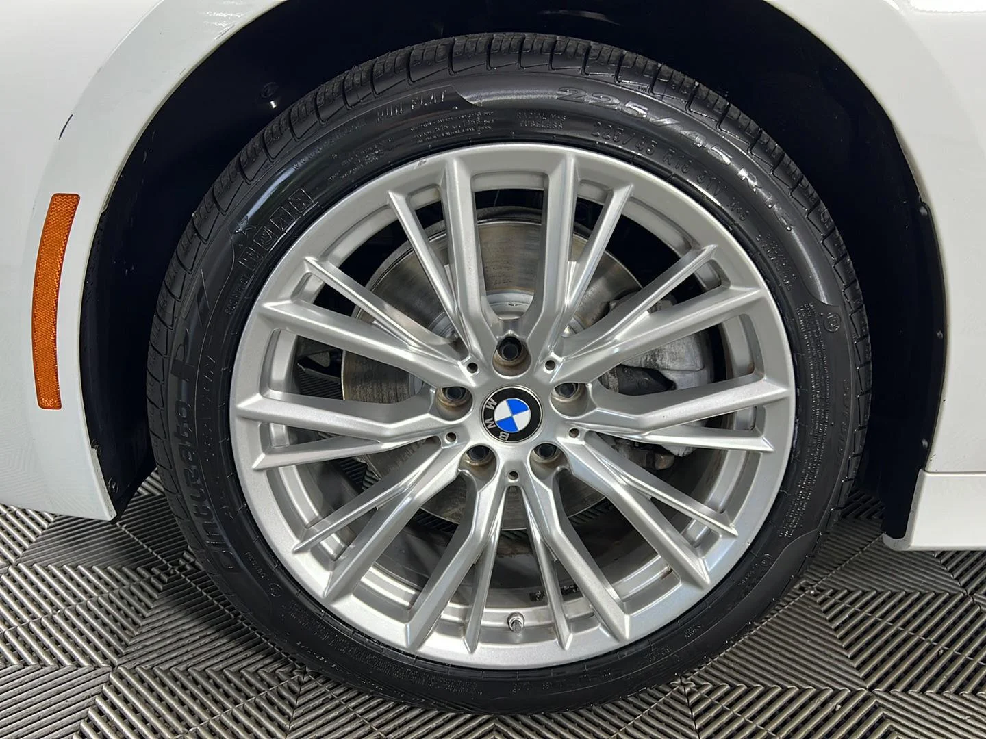 Used 2023 Alpine White BMW 330i xDrive image 15