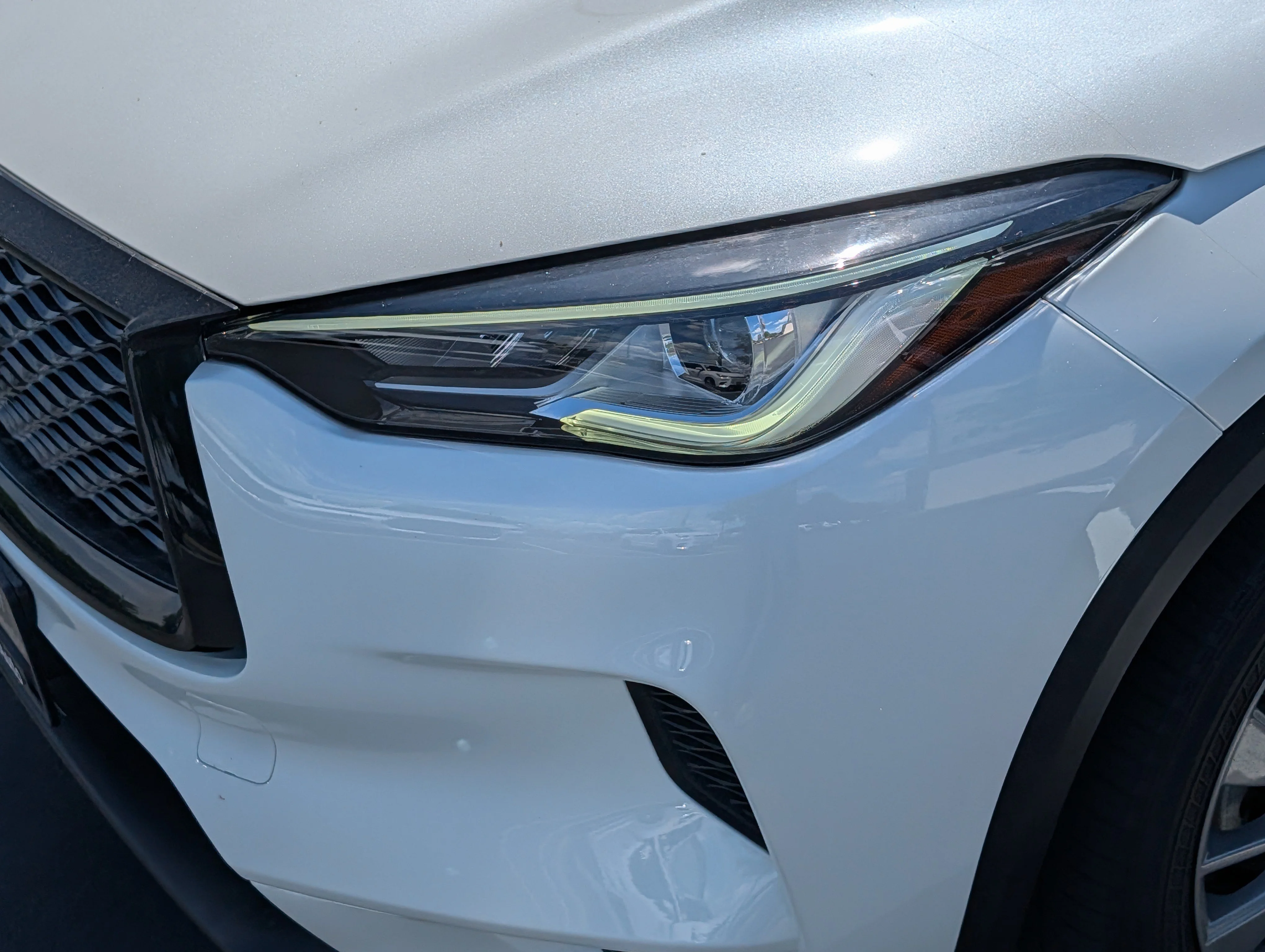 Used 2024 Radiant White INFINITI LUXE image 16