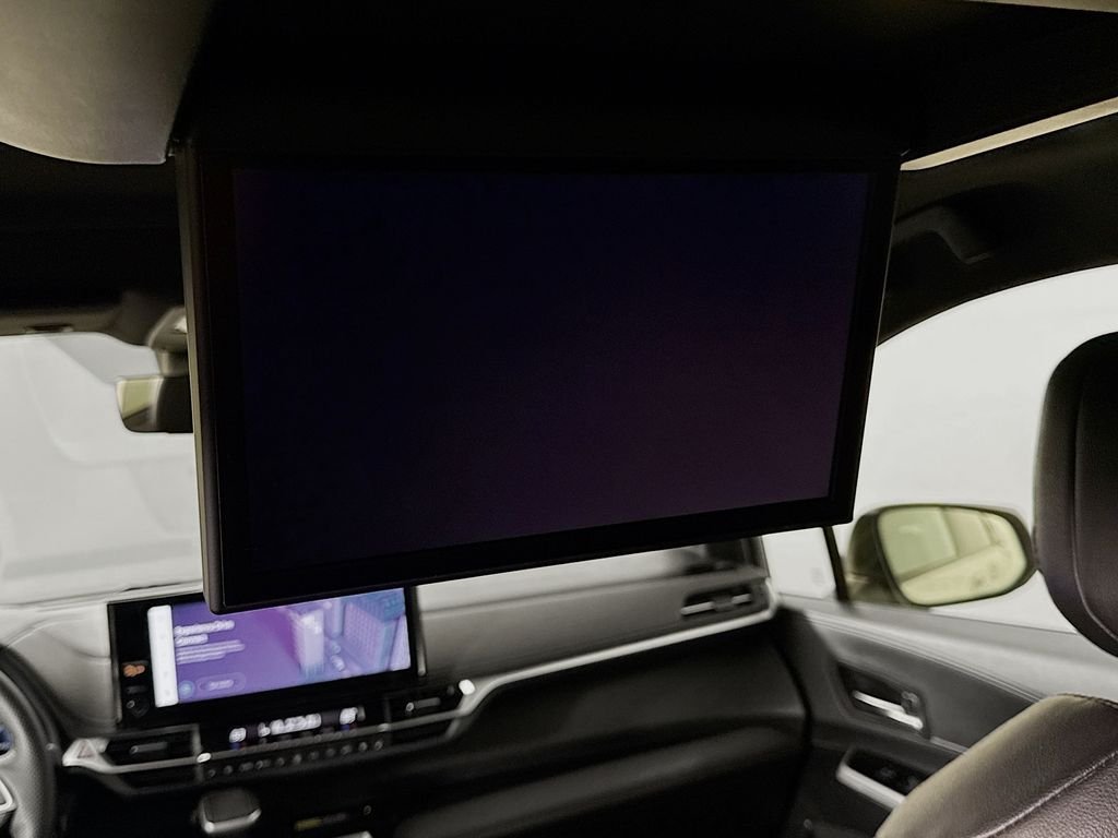 Used 2025 Wind Chill Pearl Toyota Platinum image 26