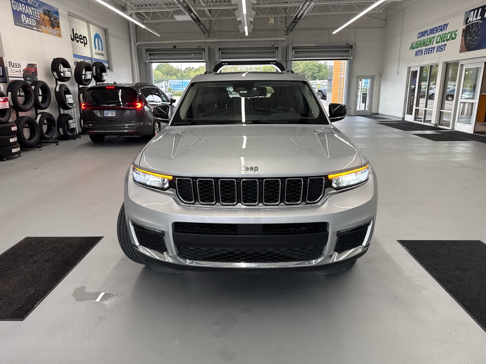 Used 2022 Jeep Grand Cherokee L Limited with VIN 1C4RJKBG8N8511667 for sale in Kansas City
