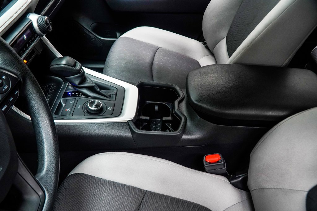 Used 2025 White Toyota XLE image 23