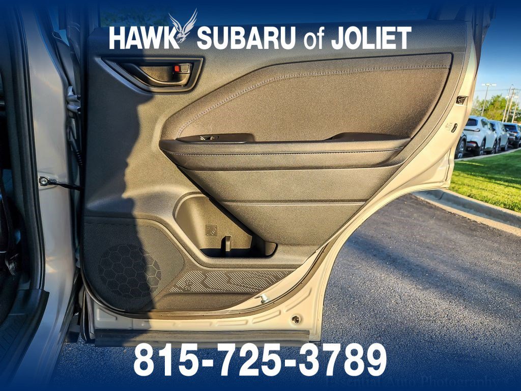 Used 2025 River Rock Pearl Subaru Premium image 20