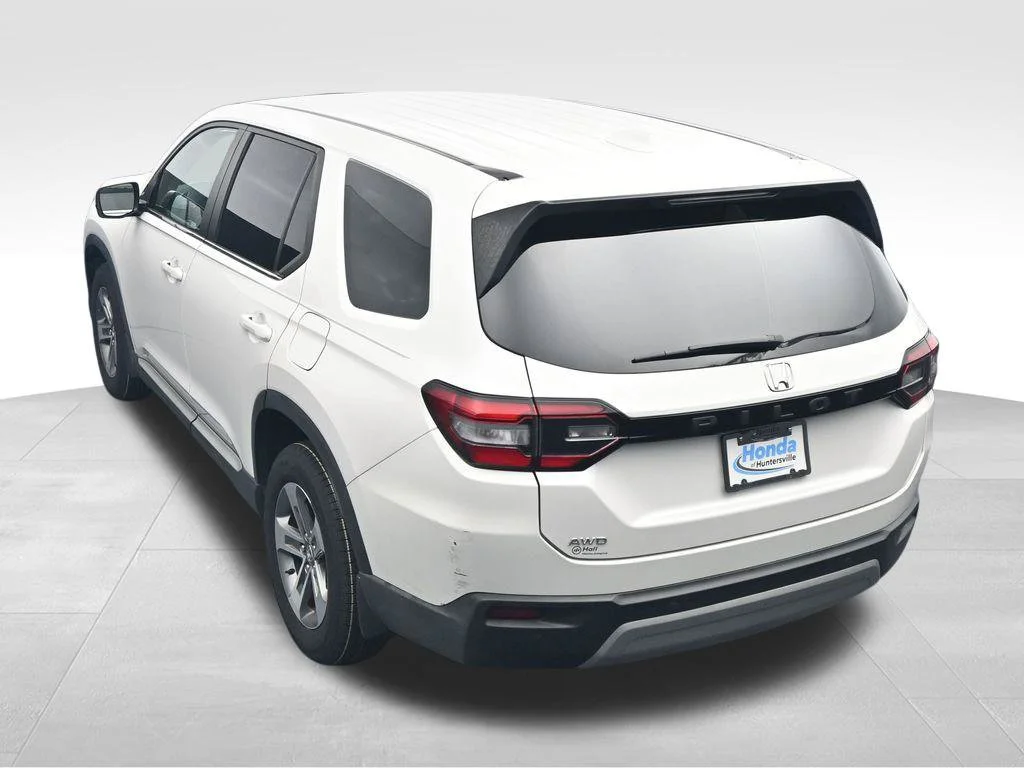 Used 2024 Platinum White Pearl Honda EX-L image 33