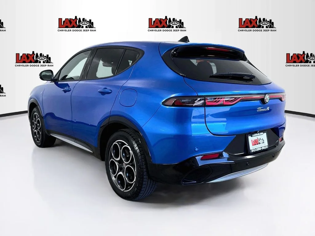 Used 2024 Blue Alfa Romeo Ti image 5