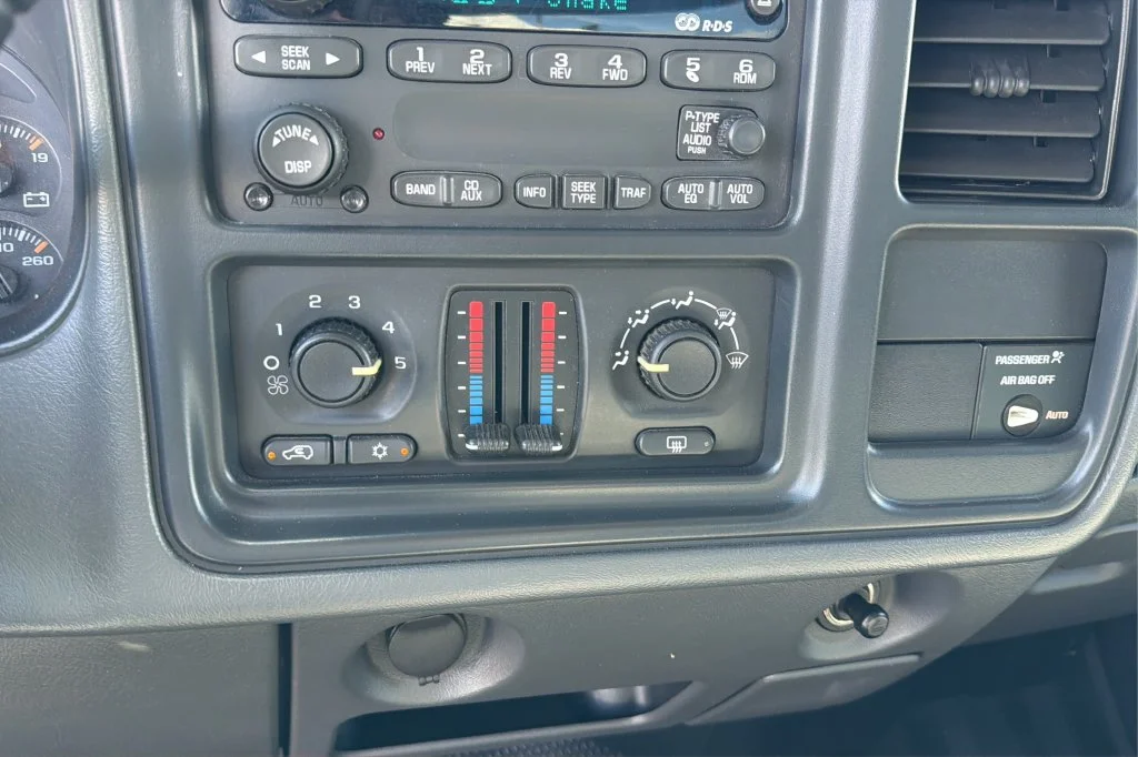 Used 2003 Gray Chevrolet LS image 29