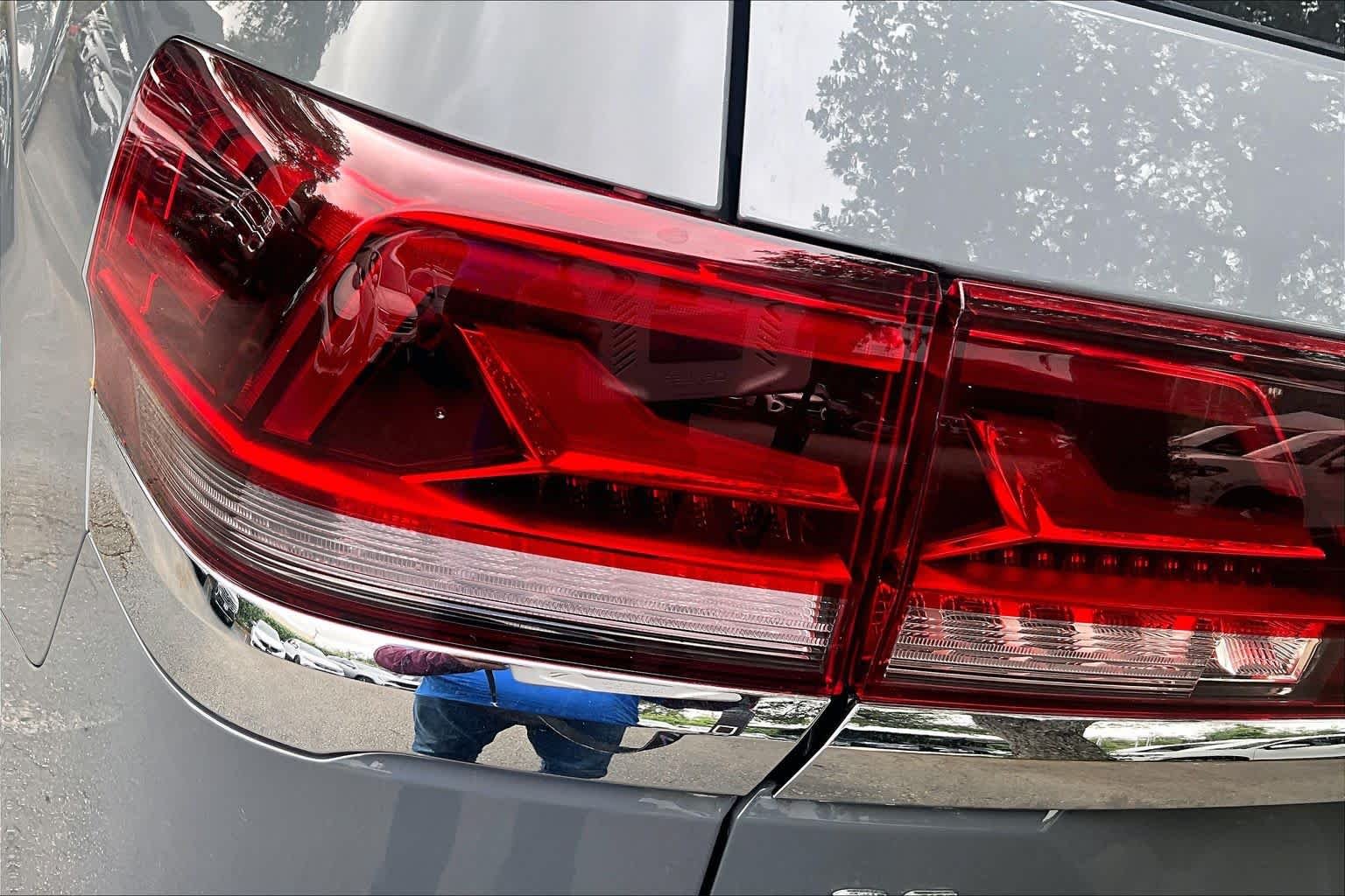 2026 Volkswagen Atlas SE w/Tech - Photo 14