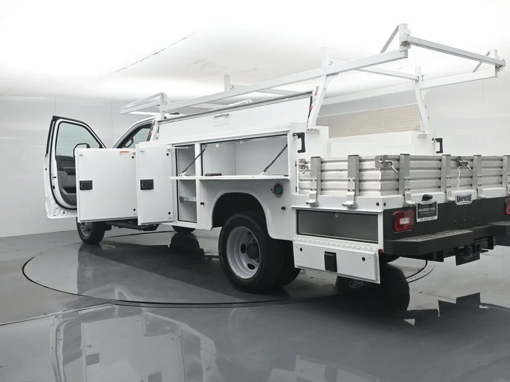 New 2026 Oxford White Ford XL image 37