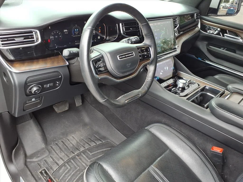 2022 Jeep Grand Wagoneer Series II - Photo 12