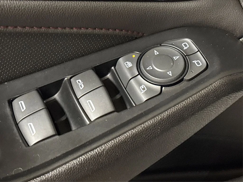 Used 2023 Gray Chevrolet RS image 37