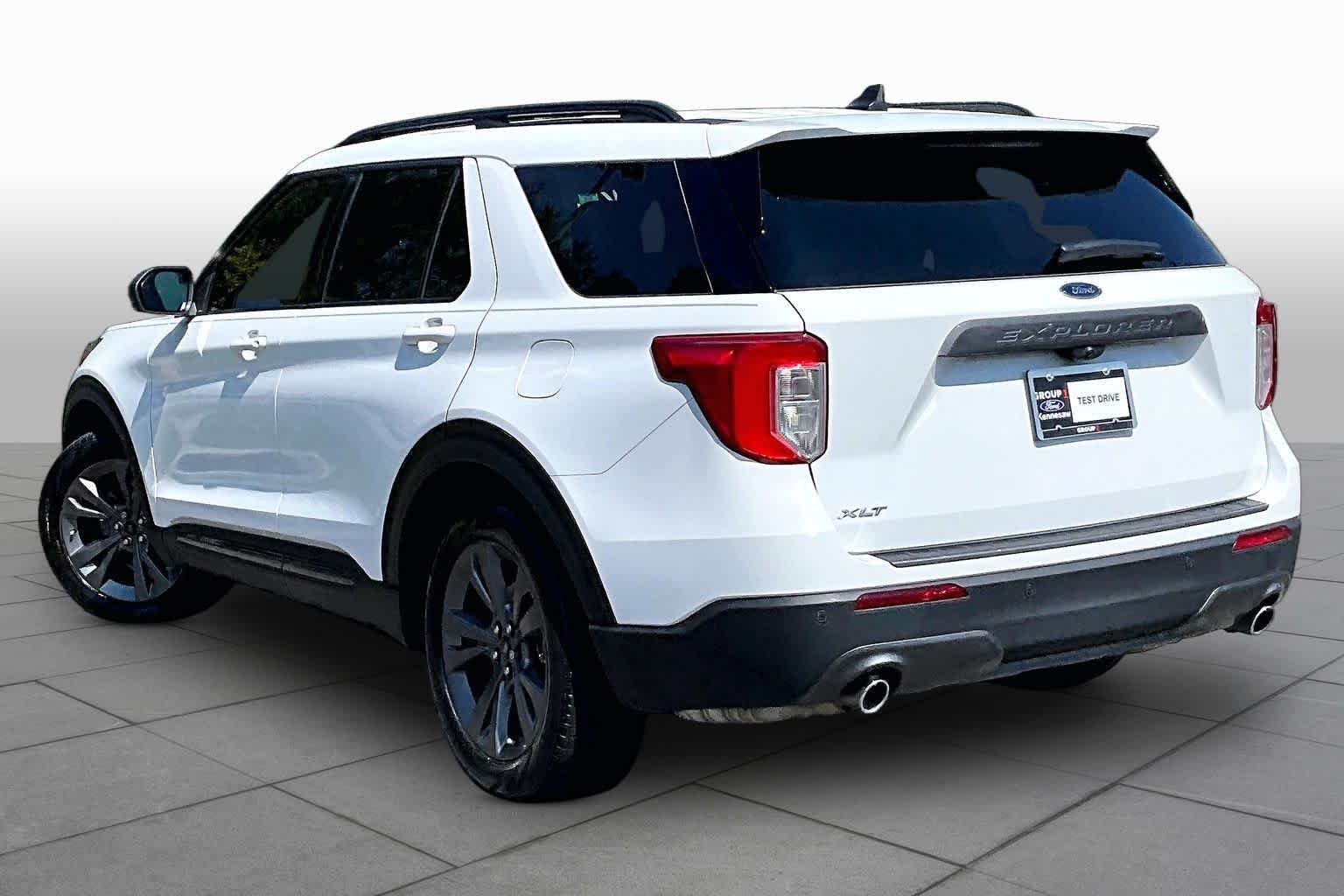Used 2021 Oxford White Ford XLT image 12