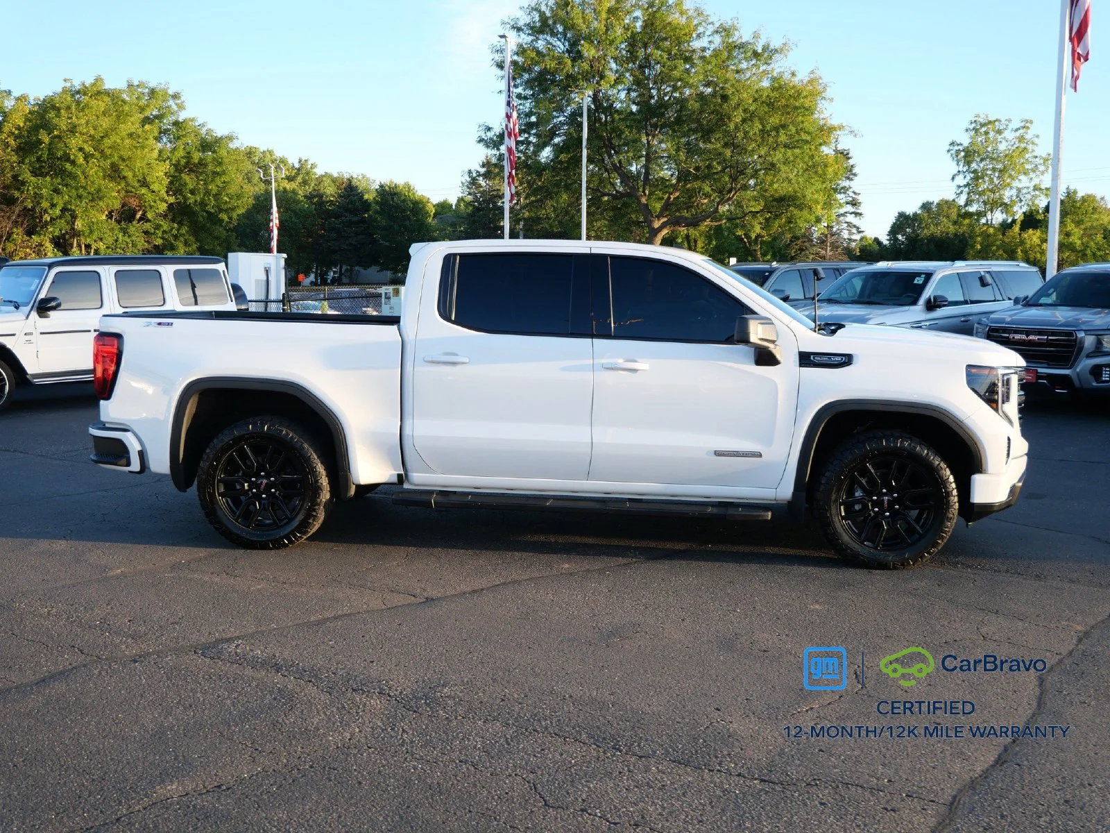Certified 2022 GMC Sierra 1500 Elevation with VIN 1GTUUCED7NZ630670 for sale in Saint Paul, Minnesota