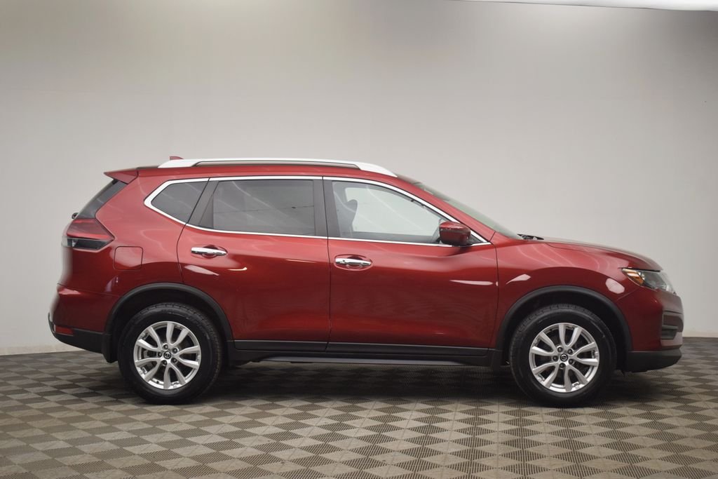 Used 2020 Red Nissan SV image 9