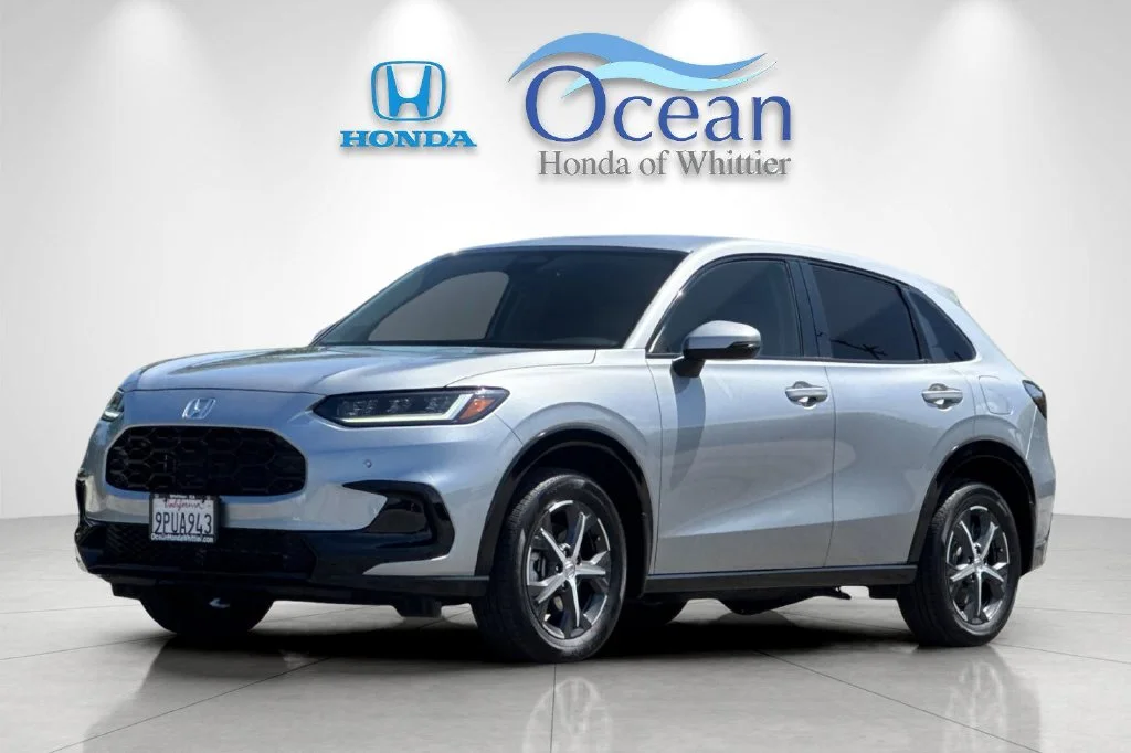 Certified Used 2025 Lunar Silver Metallic Honda EX-L image 8
