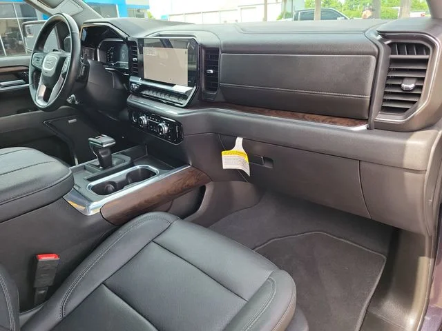 Used 2023 Silver GMC SLT image 17