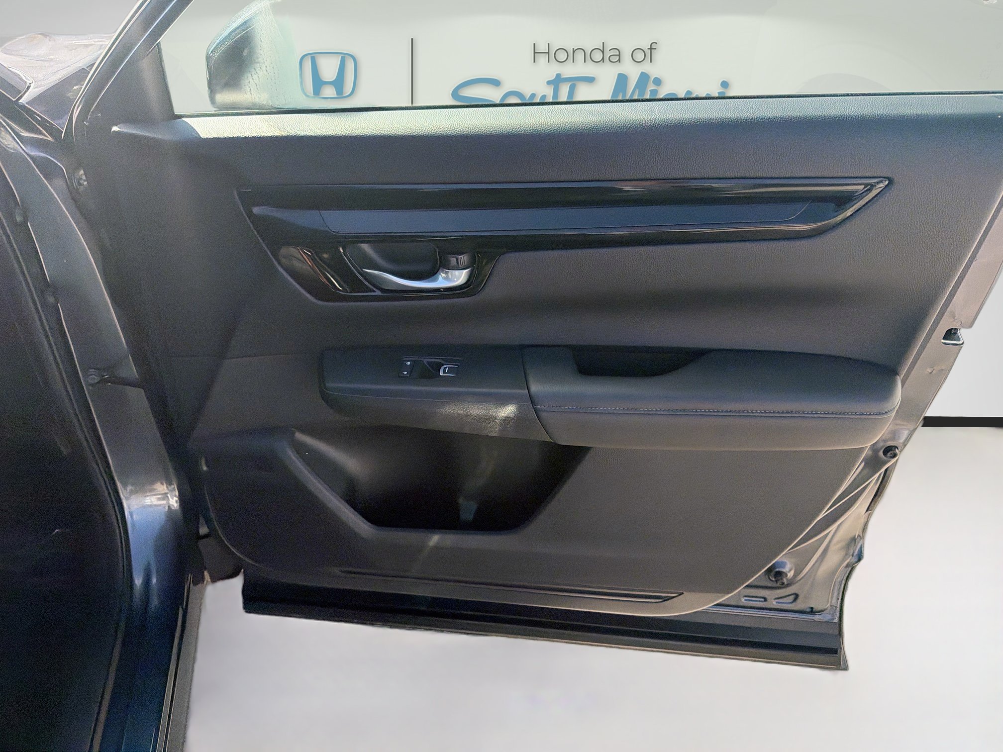 Certified Used 2024 sparkle silver metallic Honda EX-L image 33