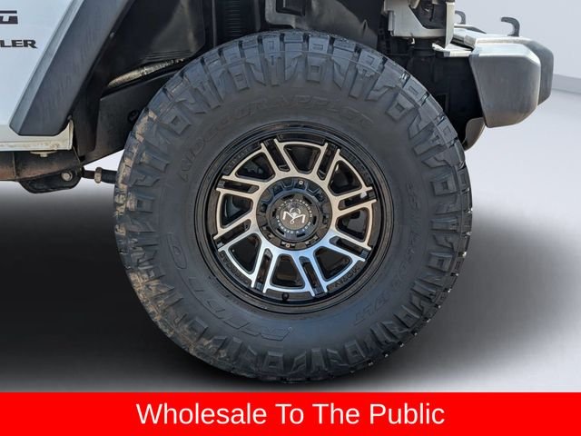Used 2017 White Jeep Sport image 11