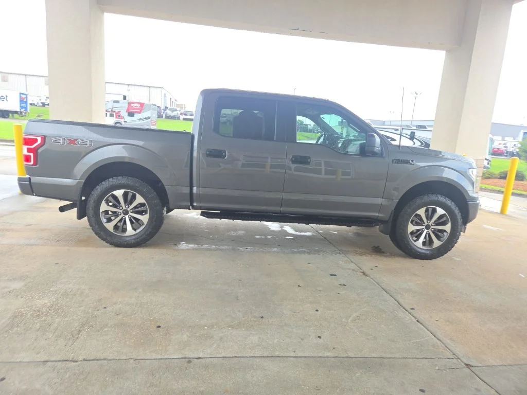 Used 2019 Magnetic Ford XL image 7