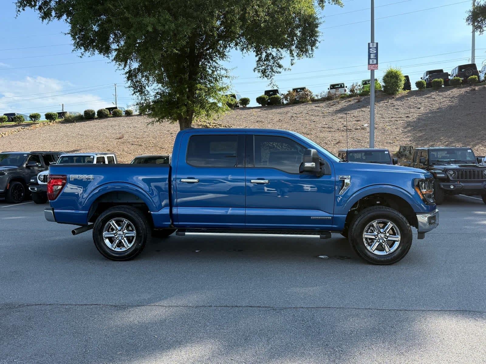 Used 2024 Atlas Blue Ford XLT image 6