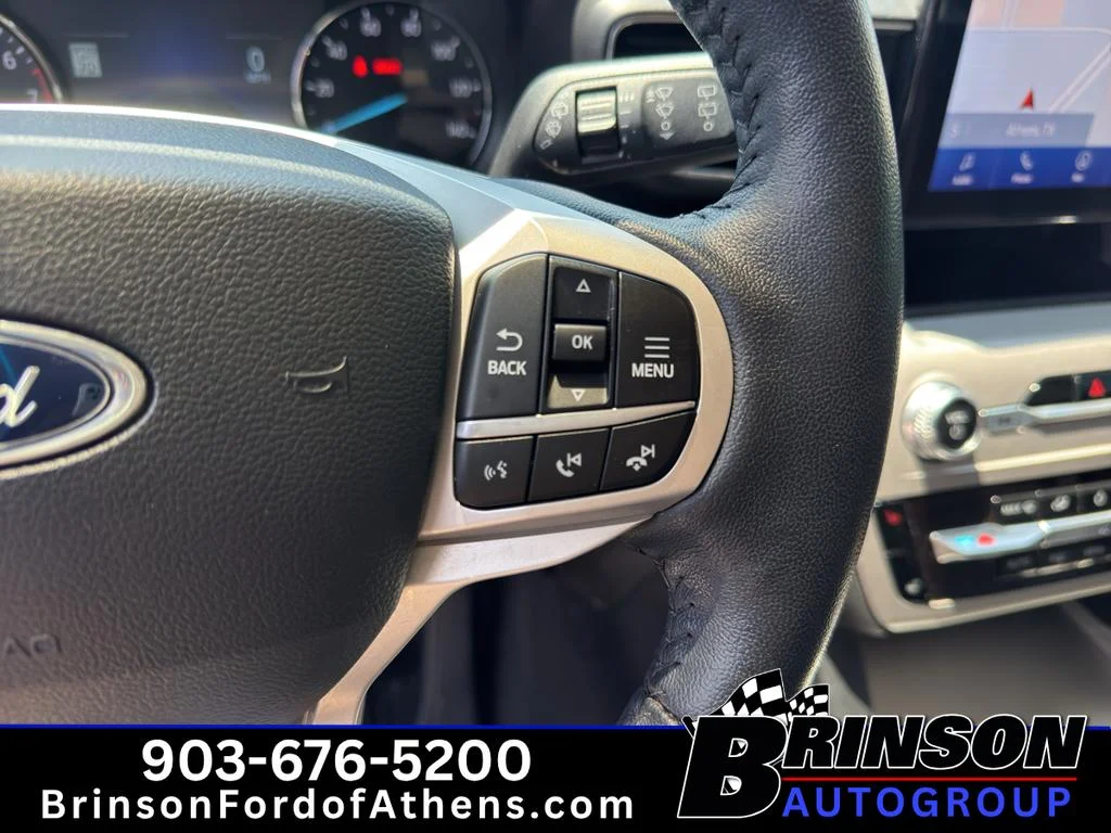 Used 2023 Star White Metallic Tri-Coat Ford XLT image 27