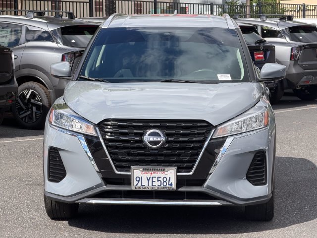 Used 2024 Gray Nissan SV image 3