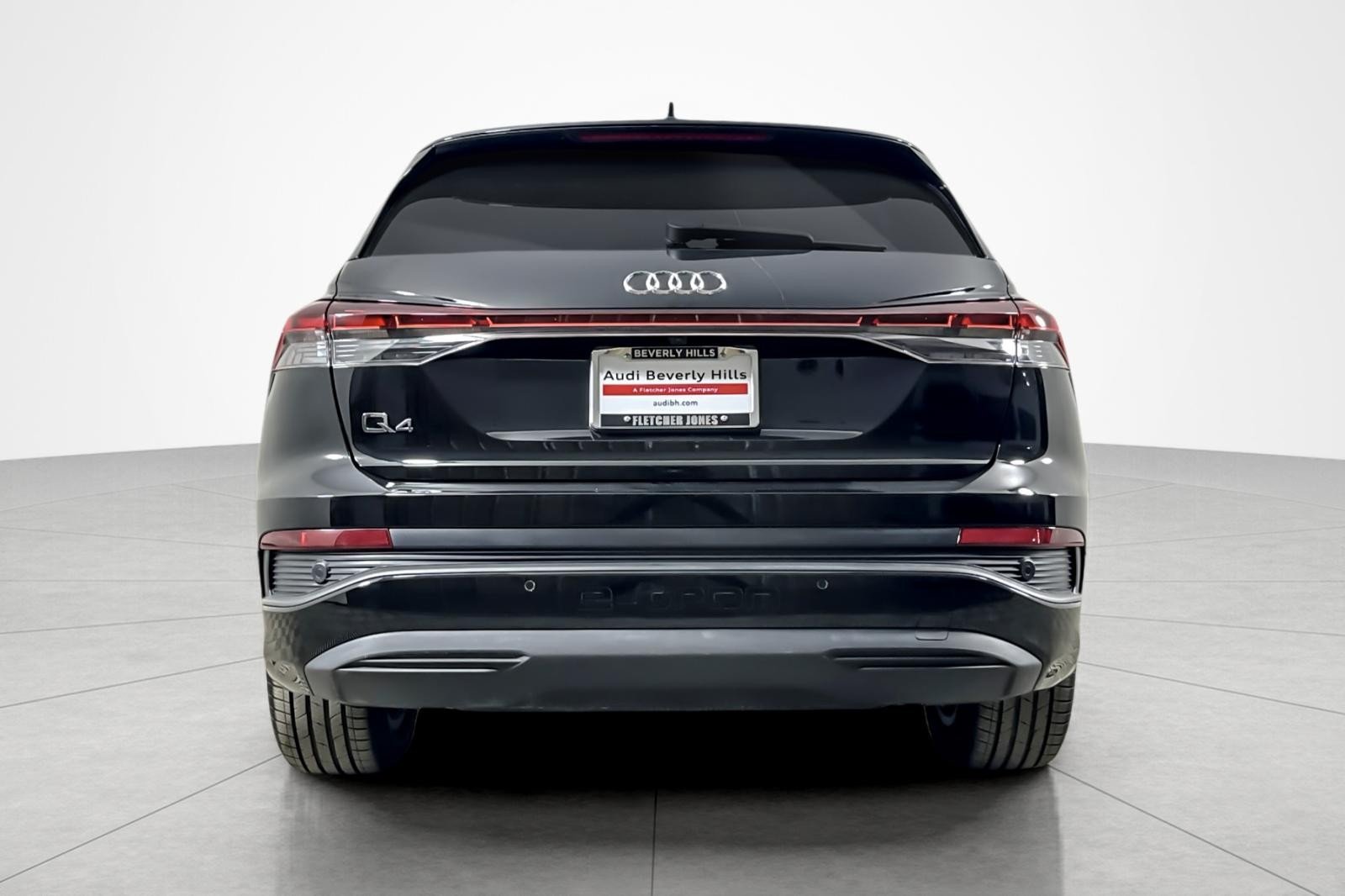 Used 2025 Mythos Black Metallic Audi Premium 45 RWD image 4