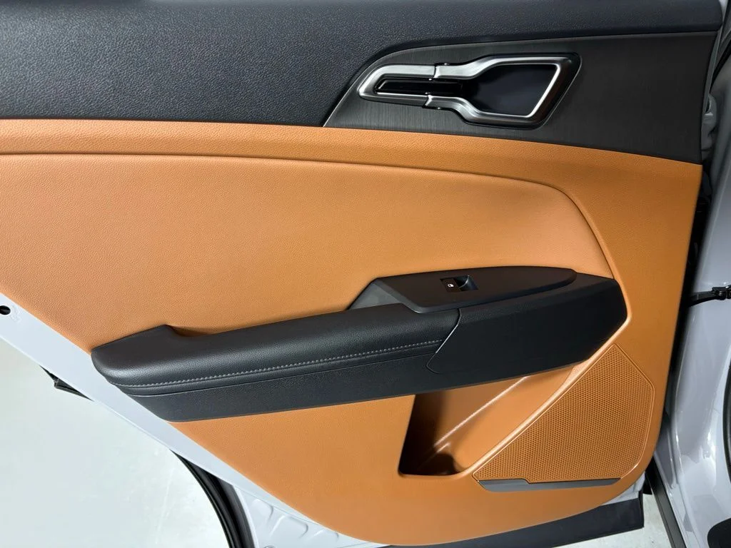 New 2026 Wolf Gray Kia X-Line image 37