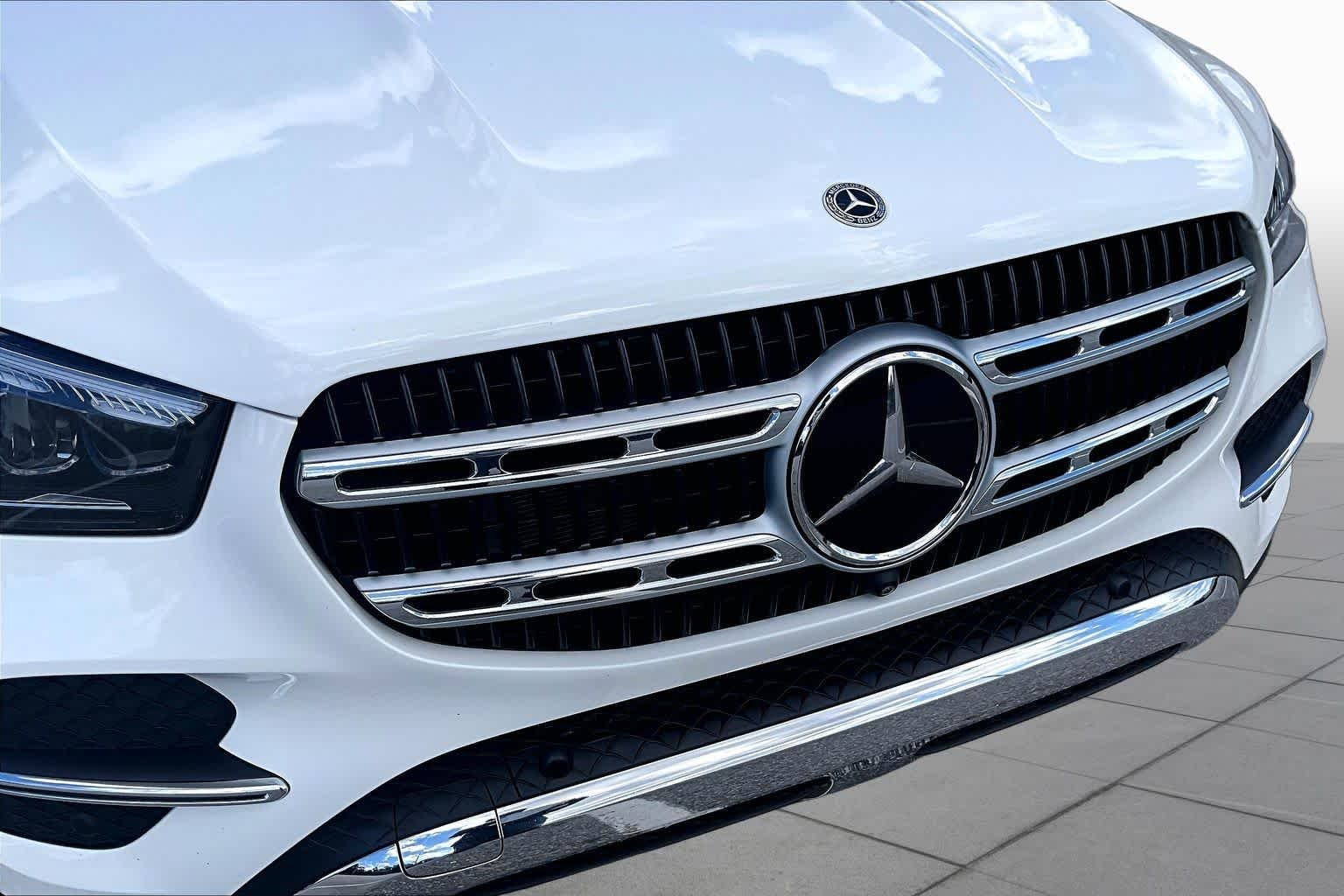 Used 2025 Polar White Mercedes-Benz GLE 350 image 30