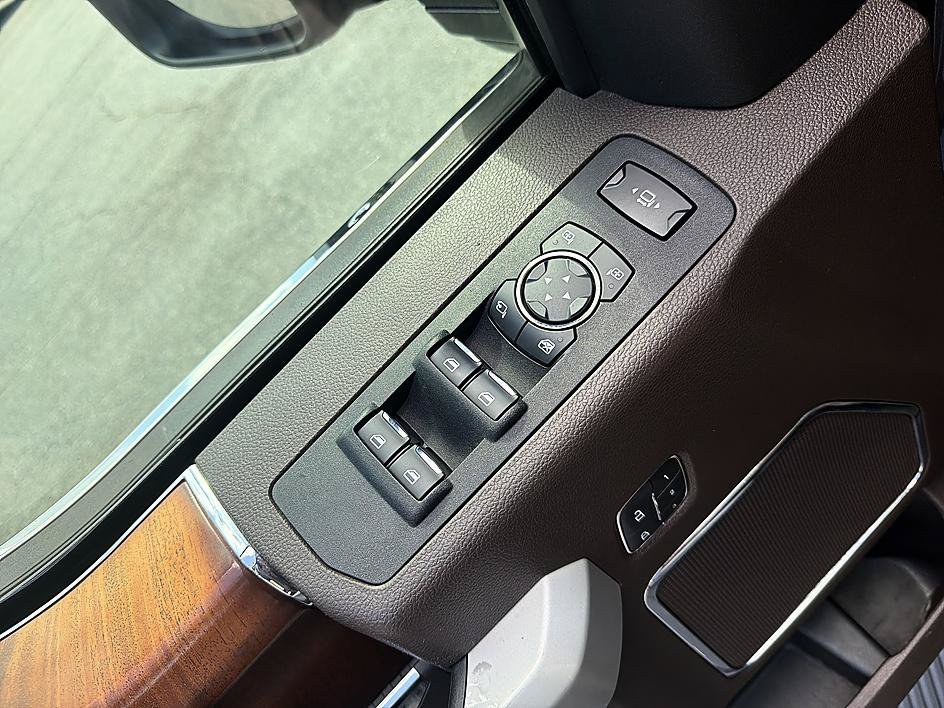 Used 2019 Black Metallic Ford King Ranch image 10