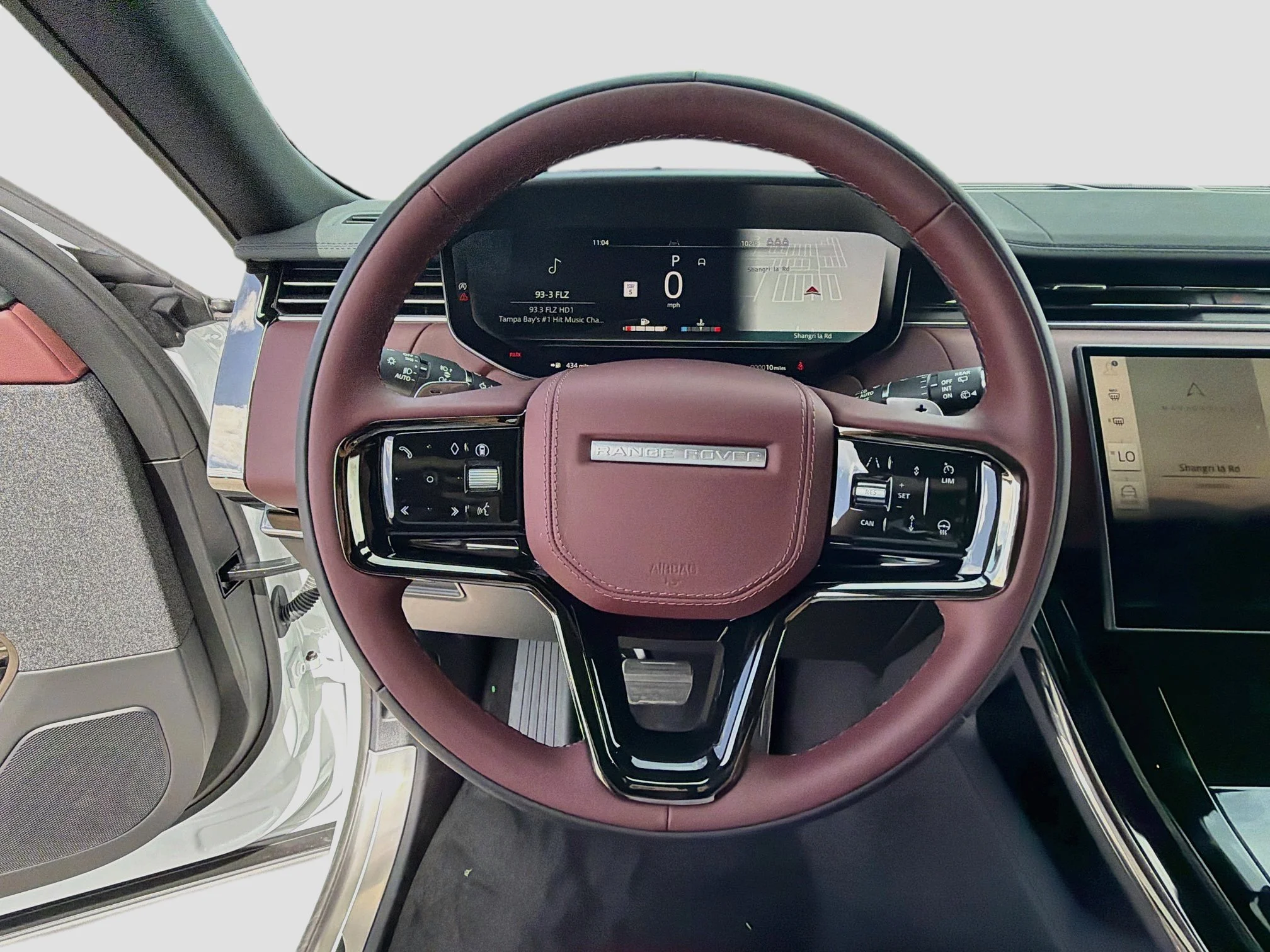 New 2026 Fuji White Land Rover Dynamic SE image 41